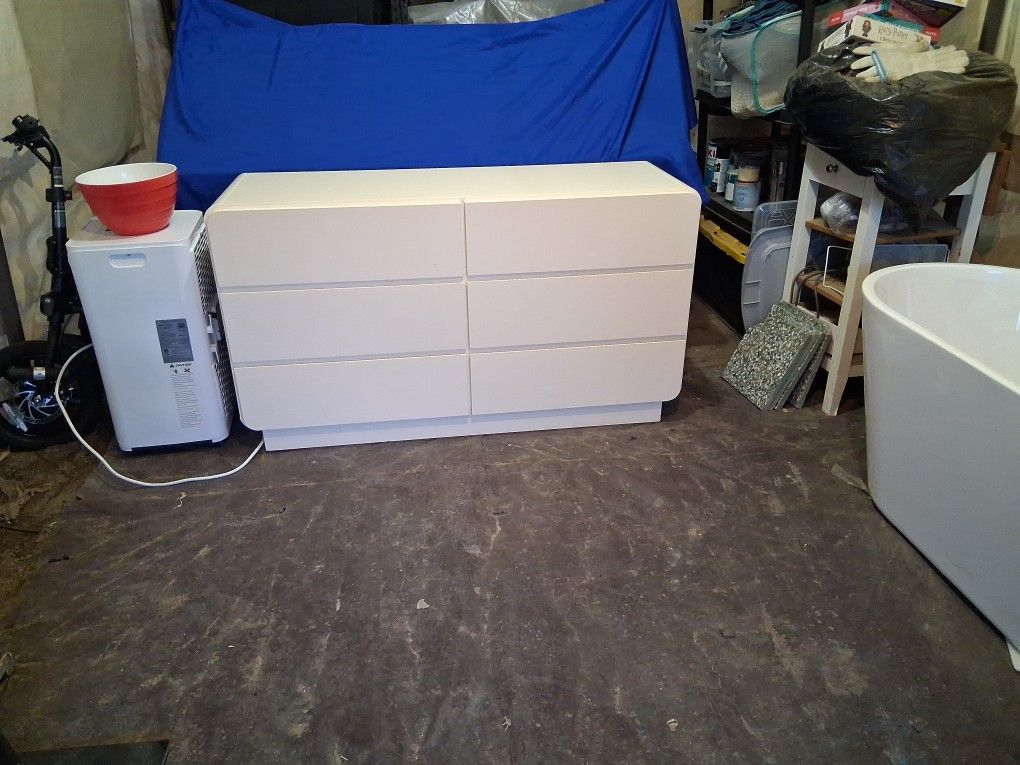 Brand New Sagura 6 Drawer Dresser