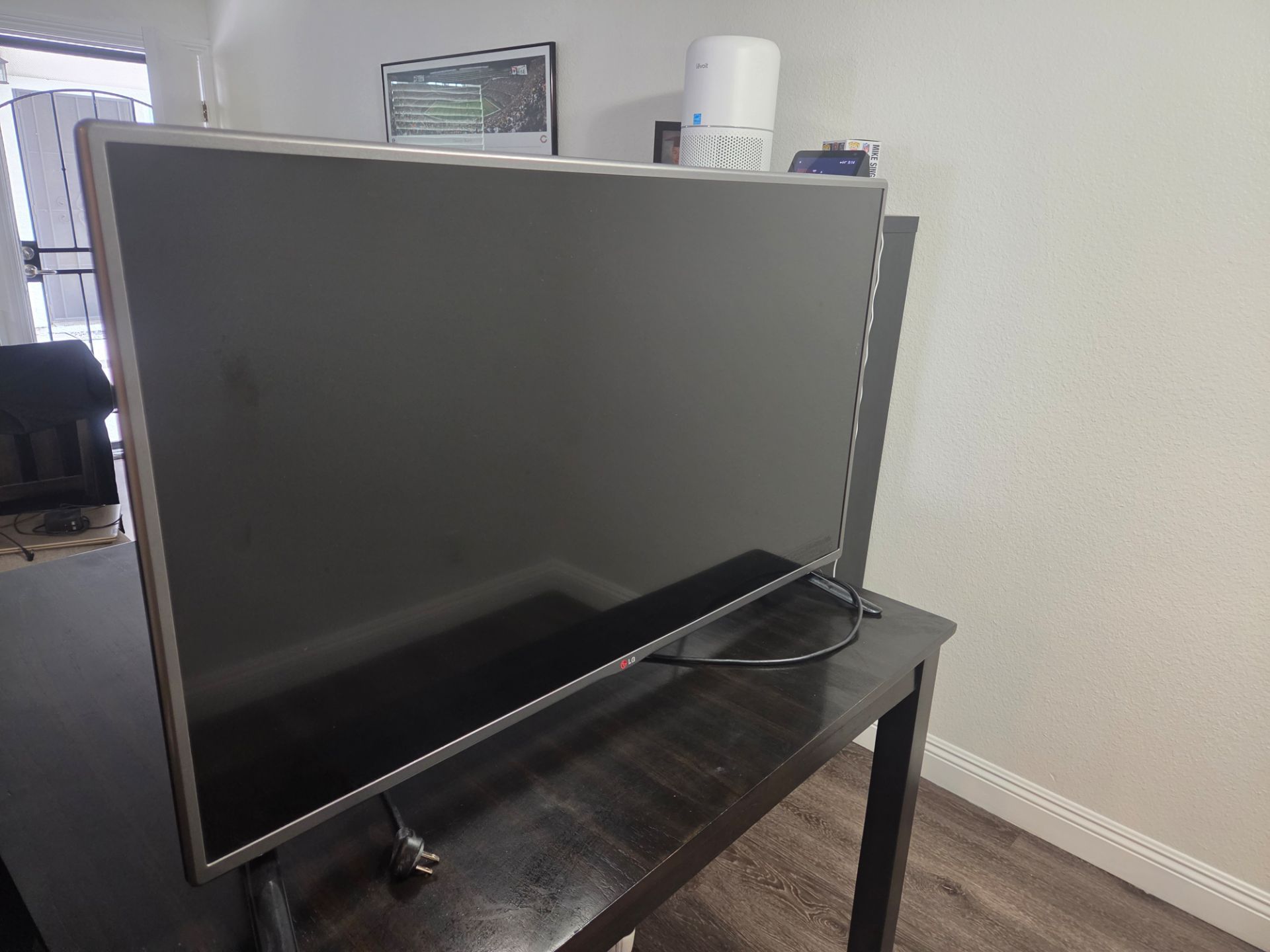 LG 42" tv