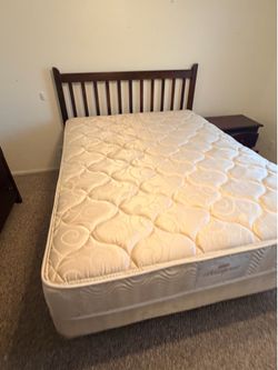 Brown wood Bassett Queen bed set
