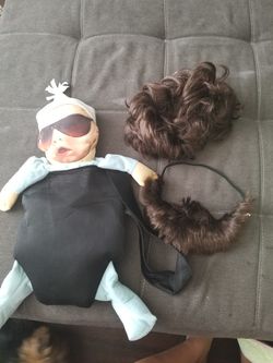 Costume