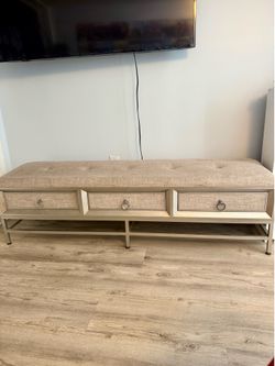 Upholstered storage bench