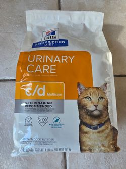 Hill's cat food 4lb Bag best by 2027
