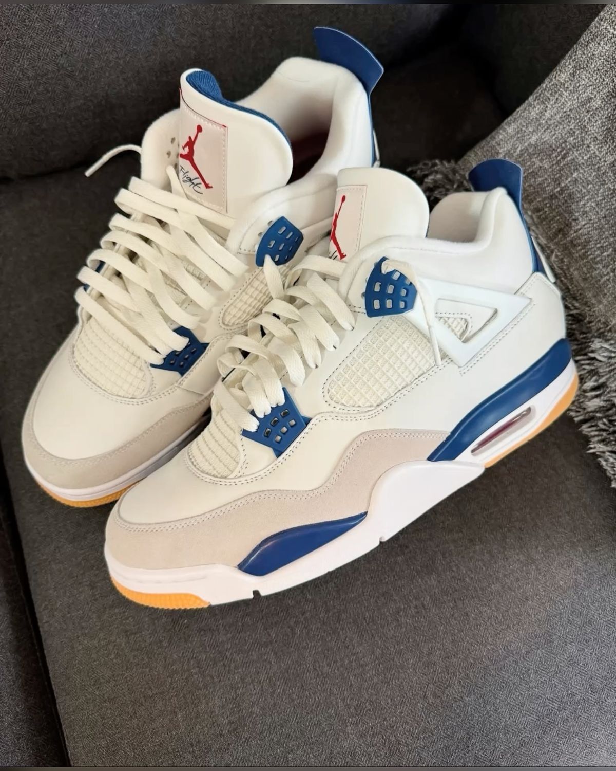 Jordan 4 SB Navy