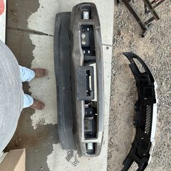F250 King Ranch Bumper ! Mid condition has a small dent
