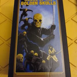 Mezco House Of The Golden Skulls