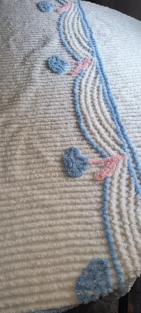 Vintage Chenille Crib Spread