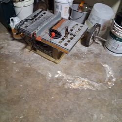Delta 10' Table Saw