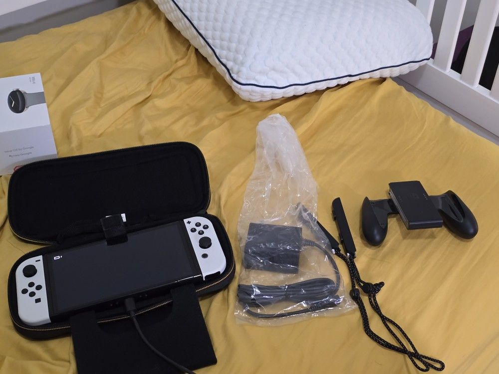 Switch OLED Good Condition 