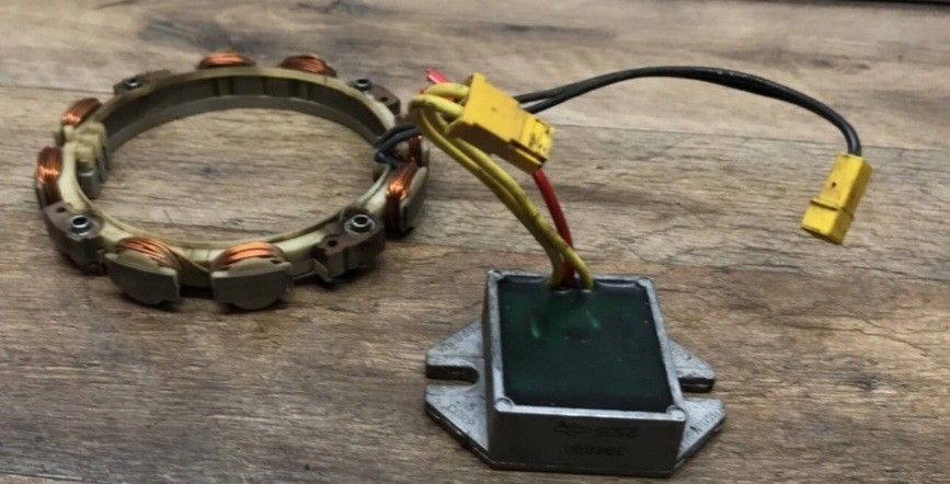 John Deere LA145 & 135 Briggs & Stratton 441777  Charging Stator & Regulator