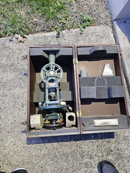 Keuffel Esser K&E Paragon Survey Transit W/Case