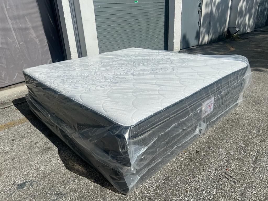 MATTRESS KING SIZE PILLOW TOP WITH BOX SPRING 2PCS