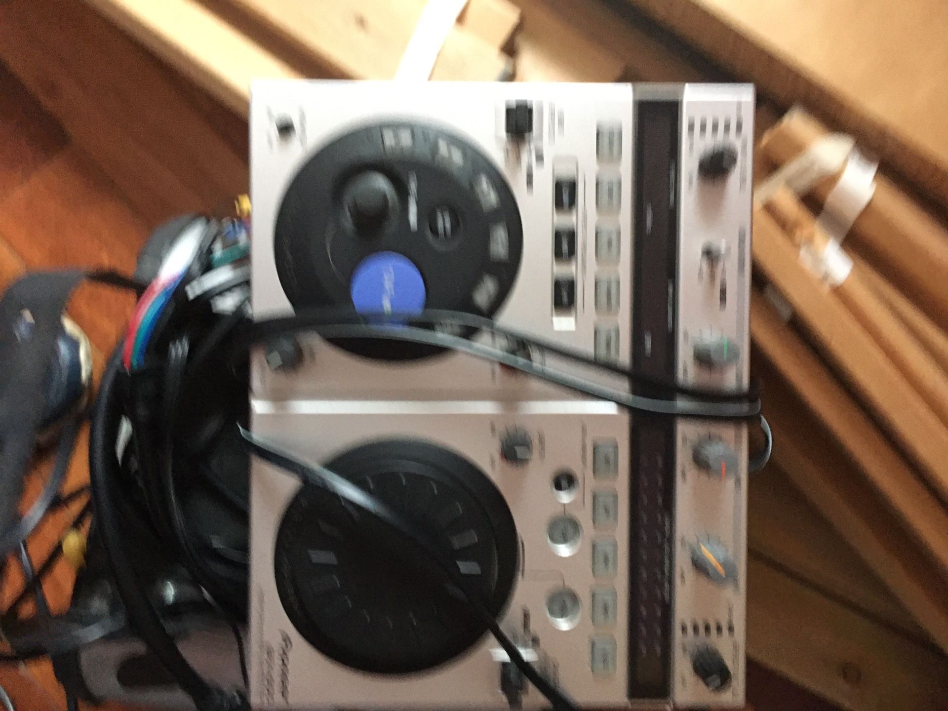 Dj equipment