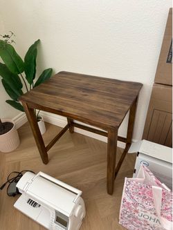 Mango wood table