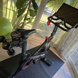 Peloton Bike