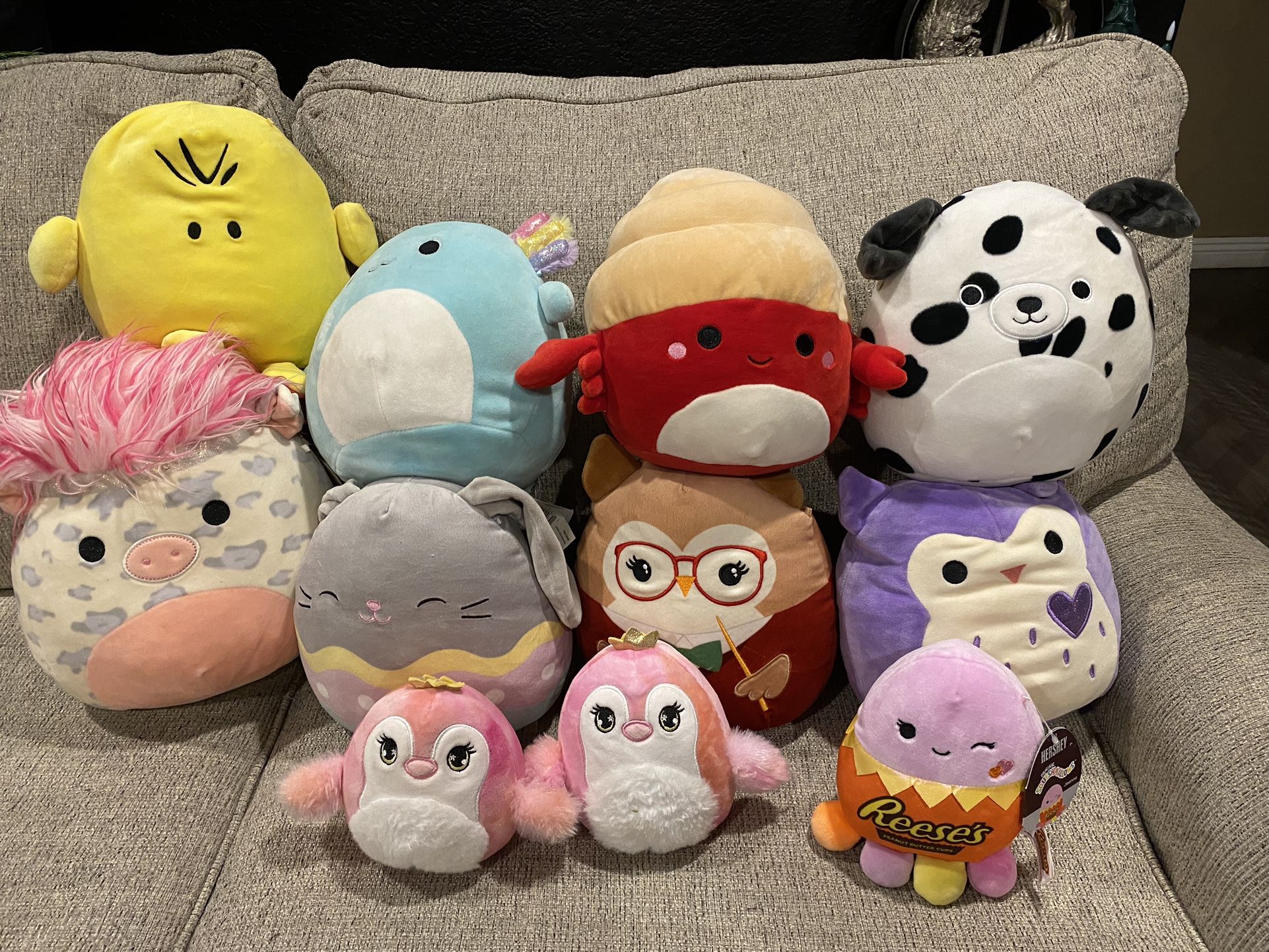 SQUISHMALLOW LOT OF 12 SQUISHMALLOWS