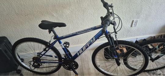 2 Bikes Huffy Men’s and Huffy Women’s Bikes