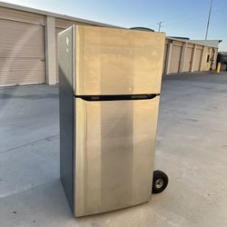 New LG Top Freezer Refrigerator Stainless Steel Garage Ready