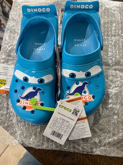 Dinco crocs