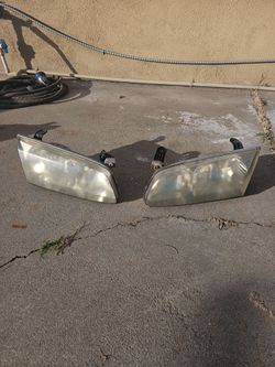 1997–2001 Lexus ES300 headlights pair
