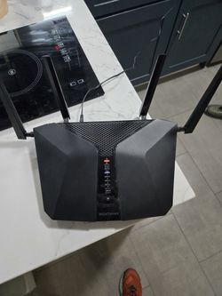 Router Netgear Nighthawk RAX50 AX5400 6 Stream