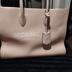 Michael Kors Tote Bag for Sale in Phoenix, AZ - OfferUp