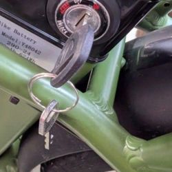 New E-bike and Scooters Battery Locks With 2 Keys
