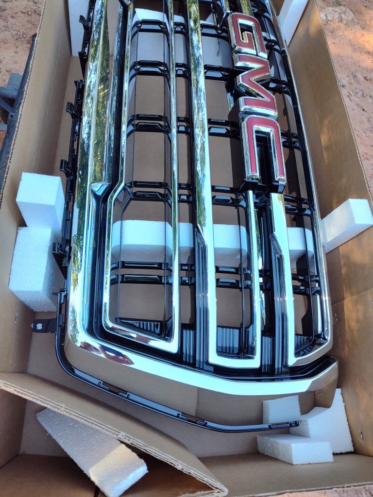 GMC Yukon Grill 2019 To 2023 OEM