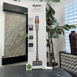 Dyson V15 Detect Total Clean Vacuum With 10 Accessories 