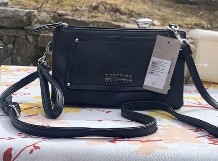 Reaction Kenneth Cole Shoulder Bag/hand Bag