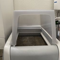 Self Cleaning Litter Box