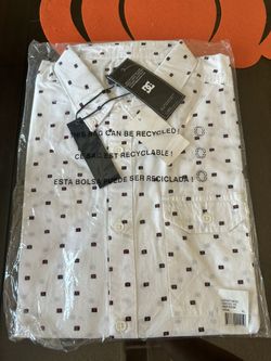 DC Shoes Short Sleeve Button Up XL New With tags