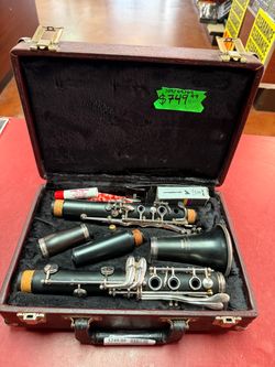 Yamaha Clarinet model YCL-52 with Hard Case