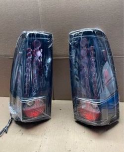 OT52 *Brand New* Fit 99-05 Silverado/Sierra LED Taillight Pair