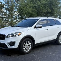 2016 Kia Sorento LX V6 -  1 Owner