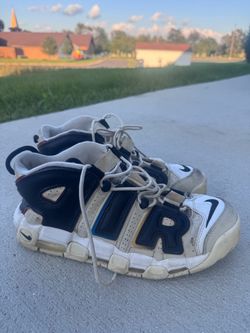 NIKE AIR MORE UPTEMPO '96 #DM1297-100 MEN'S SIZE 10.5 TRADING CARDS"