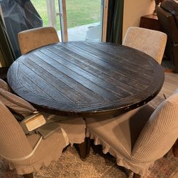 Dining Table & 4 Chairs 