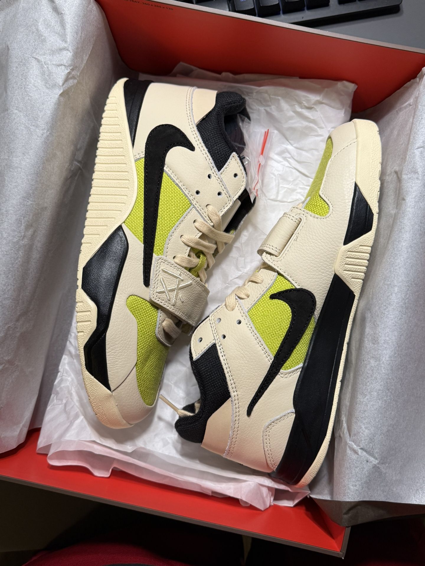 BRAND NEW TRAVIS SCOTT JORDAN JUMPMAN JACK SIZE 10