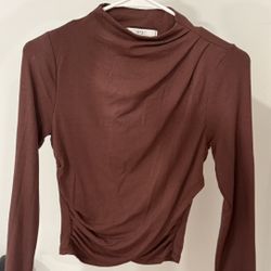 Brand new women’s long sleeve top