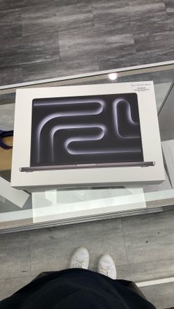 Apple MacBook Pro 16” M5 64GB Ram 1 TB