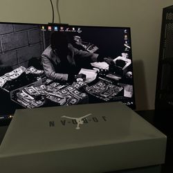 Air Jordan 11 “Cool Grey”  S8 $140