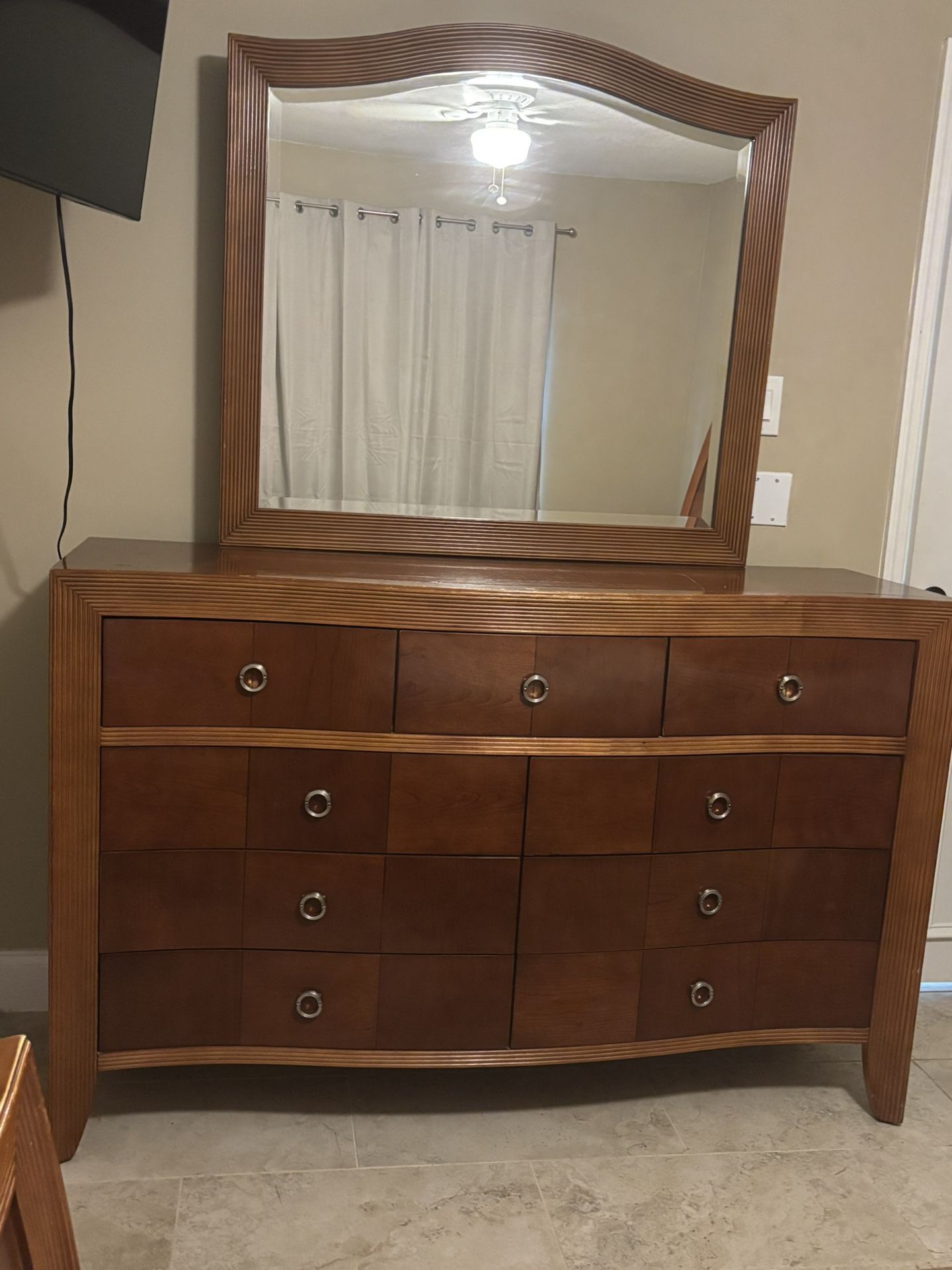 Cindy Crawford Queen Five Piece Bedroom Set
