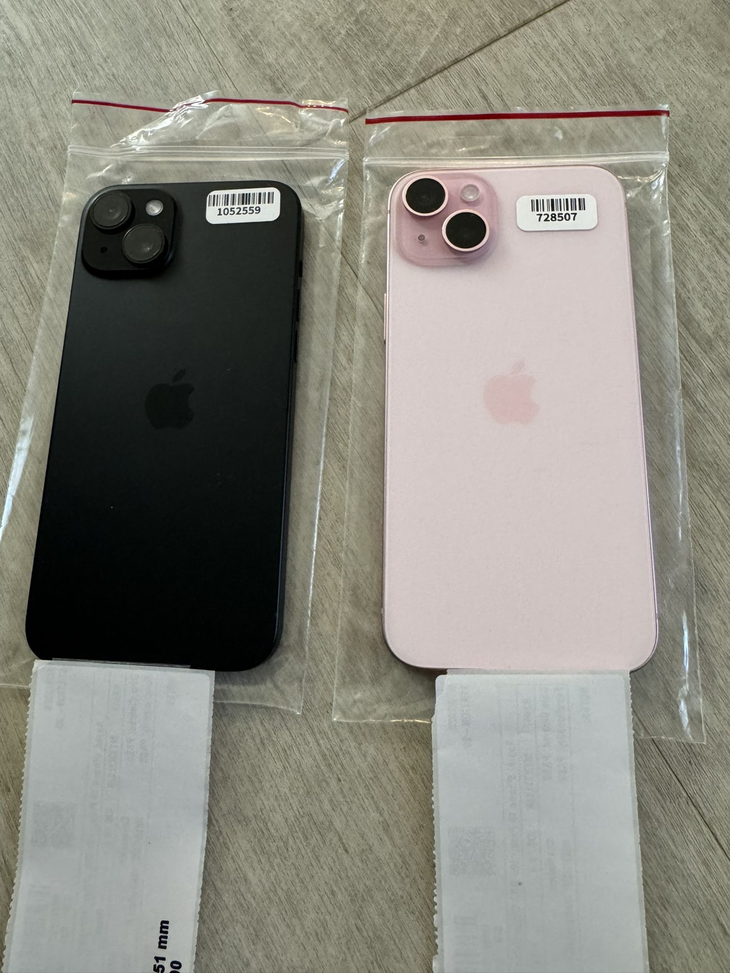 Unlocked Apple 🍎 iPhone 15 Plus (Black or Pink) 128GB - Great Condition