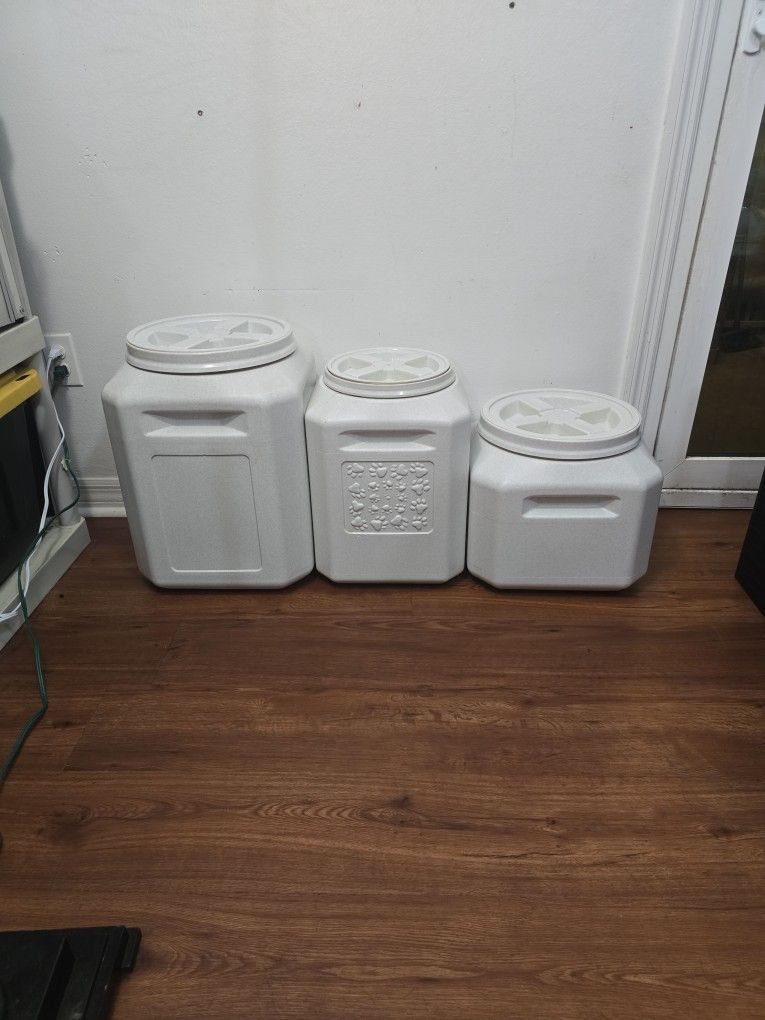 Gamma Dog Food Containers