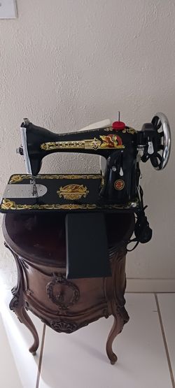 SEWING MACHINE (SINGER)