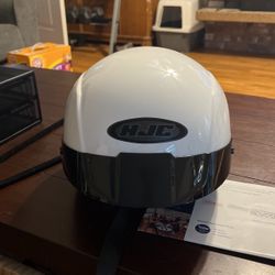 HJC is-cruiser Helm