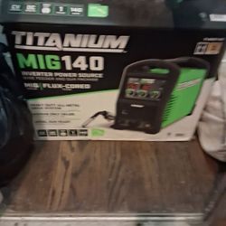 TITANIUM MIG 140 Professional Welder
