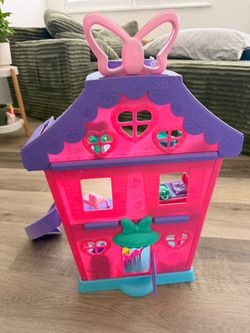 Minnie Mouse house