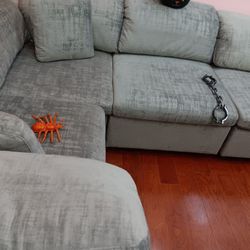 *Spooky Sale Event!!!*---Floating Lima Fabric Sectional Sofa W/Ottoman---Delivery And Financing 😉