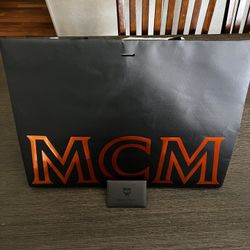 NWT MCM Medium Aren VI Leather Hobo Shoulder Crossbody Handbag Power Pink