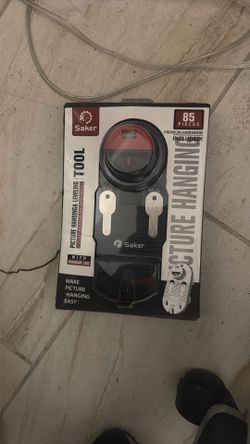Picture Hanging And Leveling Tool
